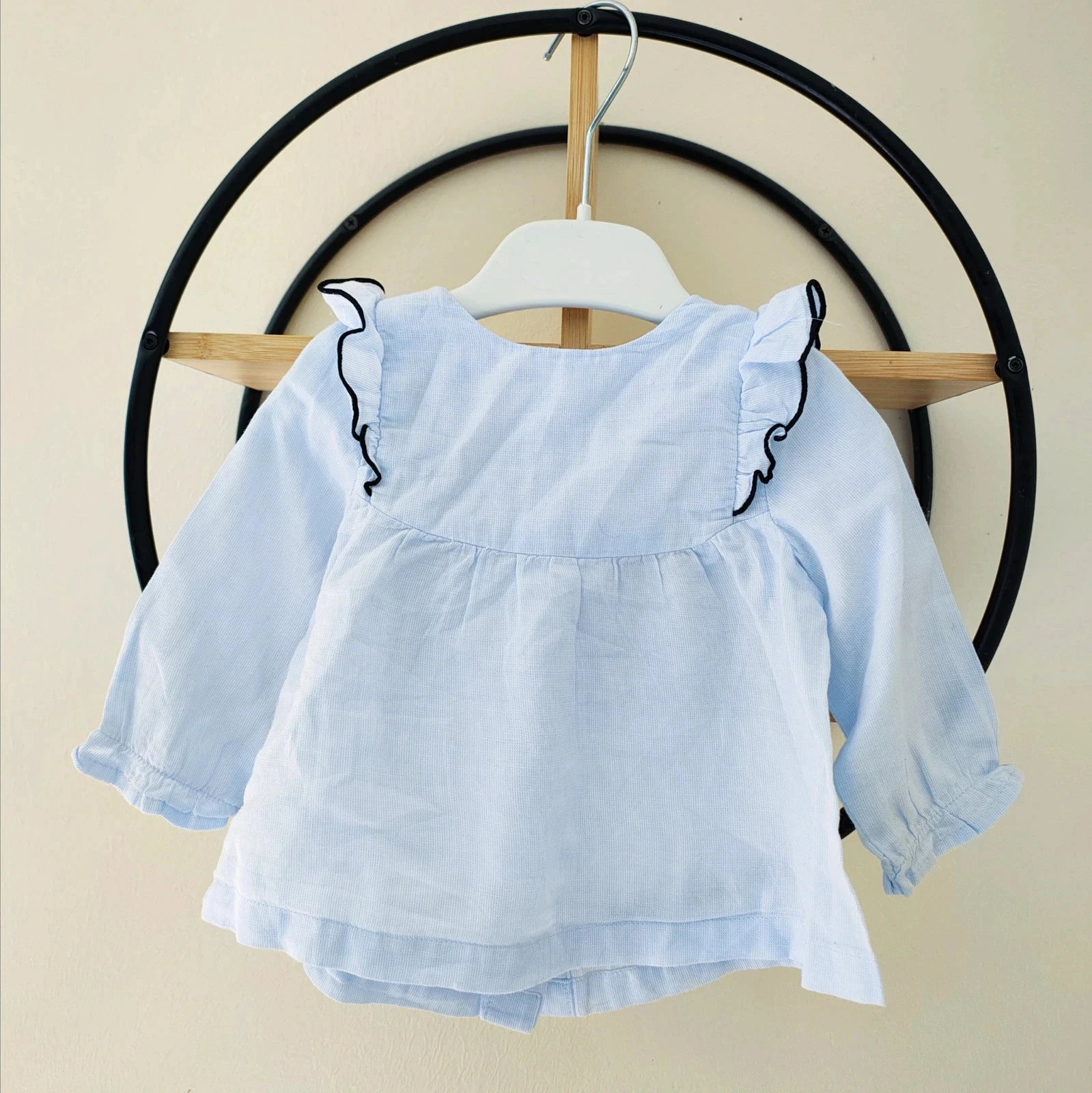 12 mois blouse a volant Kiabi